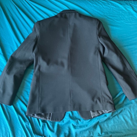 Blazer - Picture 5 of 9